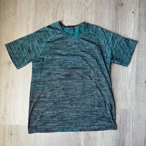 Lululemon Metal Vent Tech